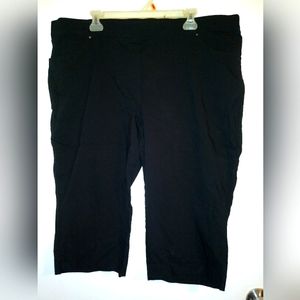 Ladies Capris size 20 black